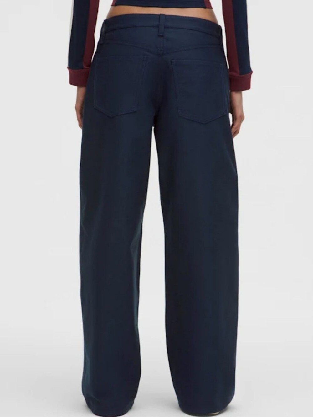 Lululemon Wide Leg Navy Pants - Back Pocket Detail Stretchy Minimalist Sz 32